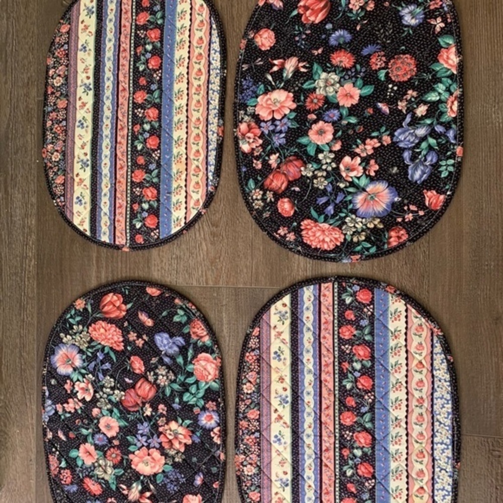 Floral Oval Placemats Set
